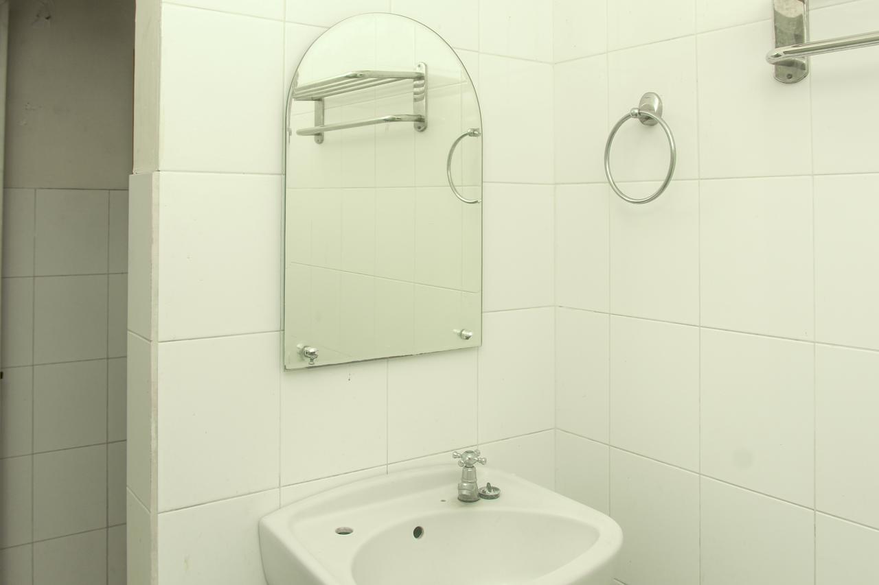 Reddoorz Plus @ Pejanggik Mataram Dış mekan fotoğraf
