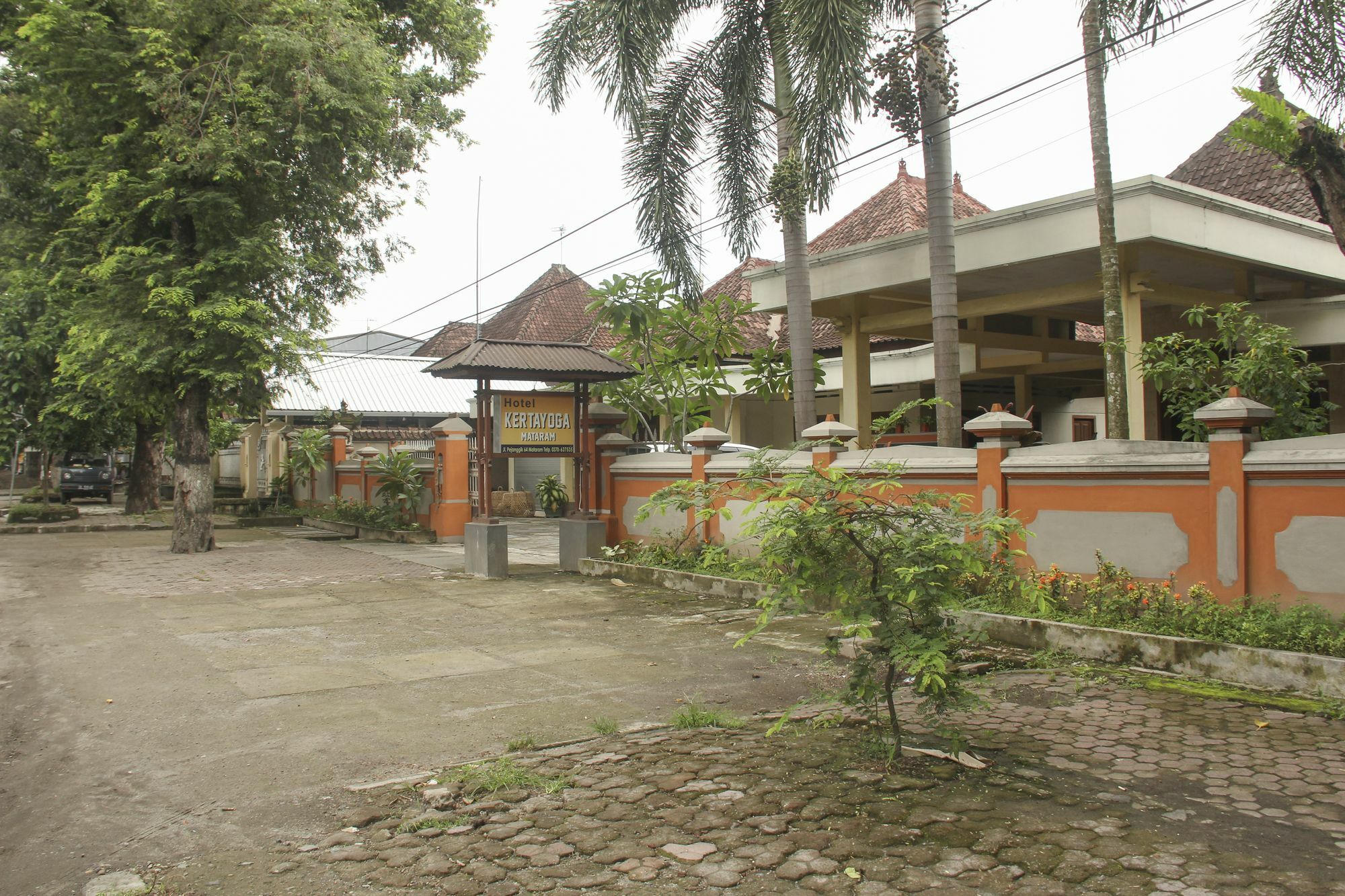 Reddoorz Plus @ Pejanggik Mataram Dış mekan fotoğraf